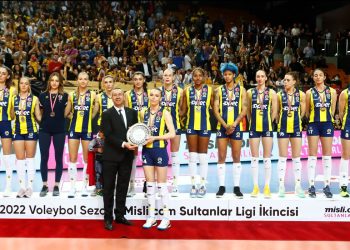 Fenerbahçe Opet Sultanlar Ligi'ni ikinci sırada tamamladı