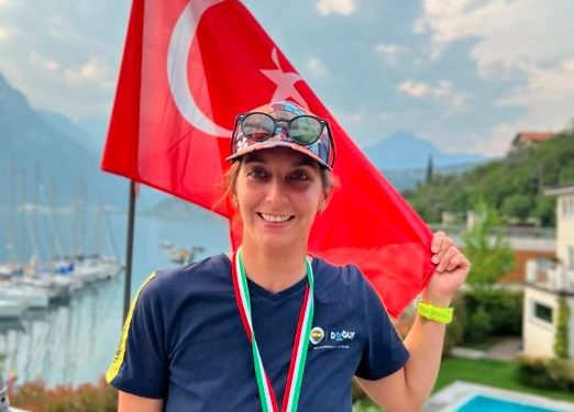 Fenerbahçeli yelkencimiz Nazlı Çağla Dönertaş