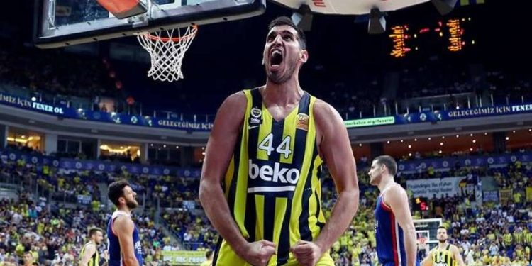 Fenerbahçe Beko'da Ahmet Düverioğlu ile yollar ayrıldı