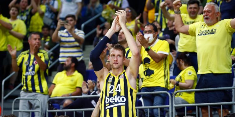 Jan Vesely, Fenerbahçe Beko'ya veda etti
