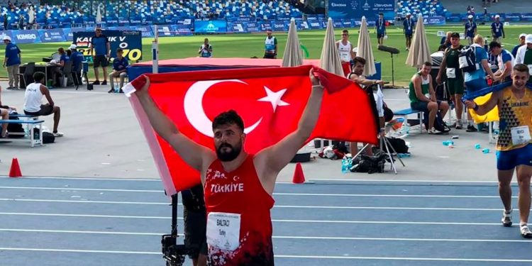 Fenerbahçeli milli atletimiz Özkan Baltacı