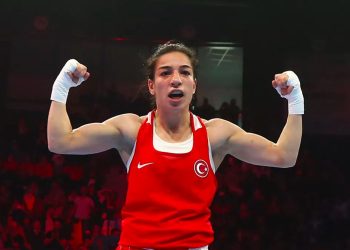 Fenerbahçeli milli boksörümüz Ayşe Çağırır gümüş madalya kazandı