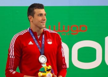 Fenerbahçeli milli yüzücümüz Emre Sakçı