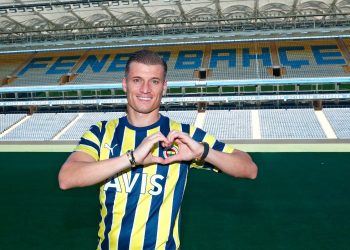 Ezgjan Alioski Fenerbahçe'de