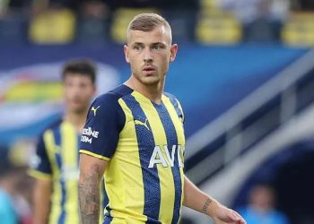 Fenerbahçe'de Max Meyer ile yollar ayrıldı