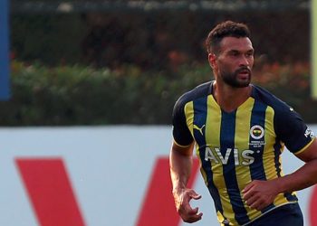 Fenerbahçe'de Steven Caulker ile yollar ayrıldı
