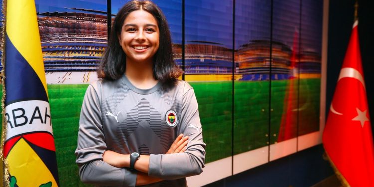 Göknur Güleryüz Fenerbahçe'de