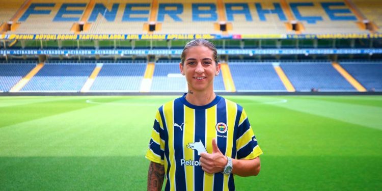 Nazlıcan Parlak Fenerbahçe'de