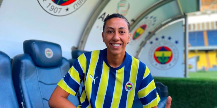 Yaşam Göksu Fenerbahçe'de