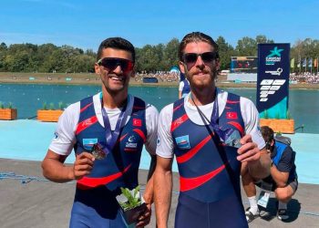 Milli kürekçilerimiz Bayram Sönmez ve Enes Yenipazarlı Avrupa ikincisi oldu