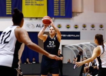 Hazırlık maçı: Fenerbahçe Alagöz Holding - Beşiktaş