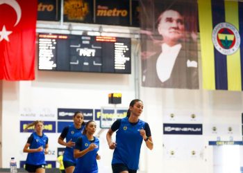 Fenerbahçe Kadın Basketbol Takımımız sezonu açtı