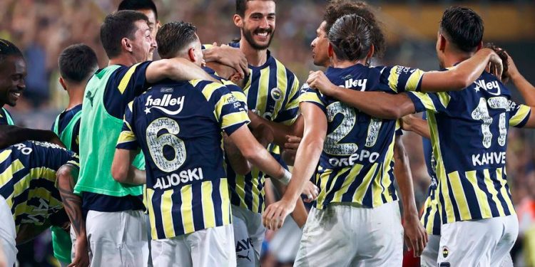 Fenerbahçe Futbol Takımı