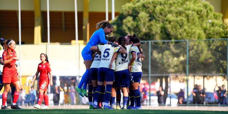 Konak Belediye Spor 0-3 Fenerbahçe Petrol Ofisi