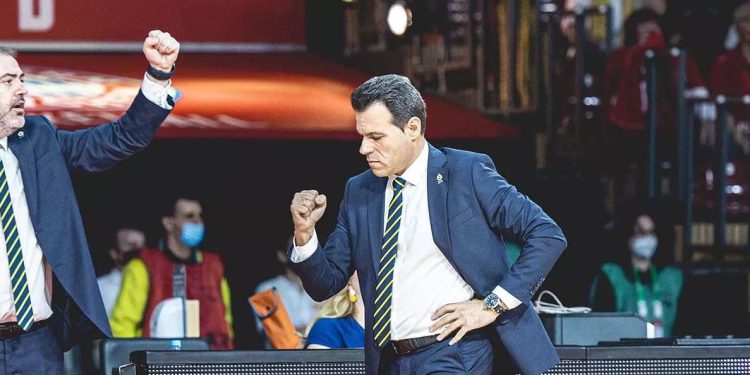 Fenerbahçe Erkek Basketbol Takımı Başantrenörü Dimitris Itoudis