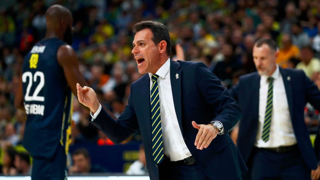 Fenerbahçe Erkek Basketbol Takımı Başantrenörü Dimitris Itoudis