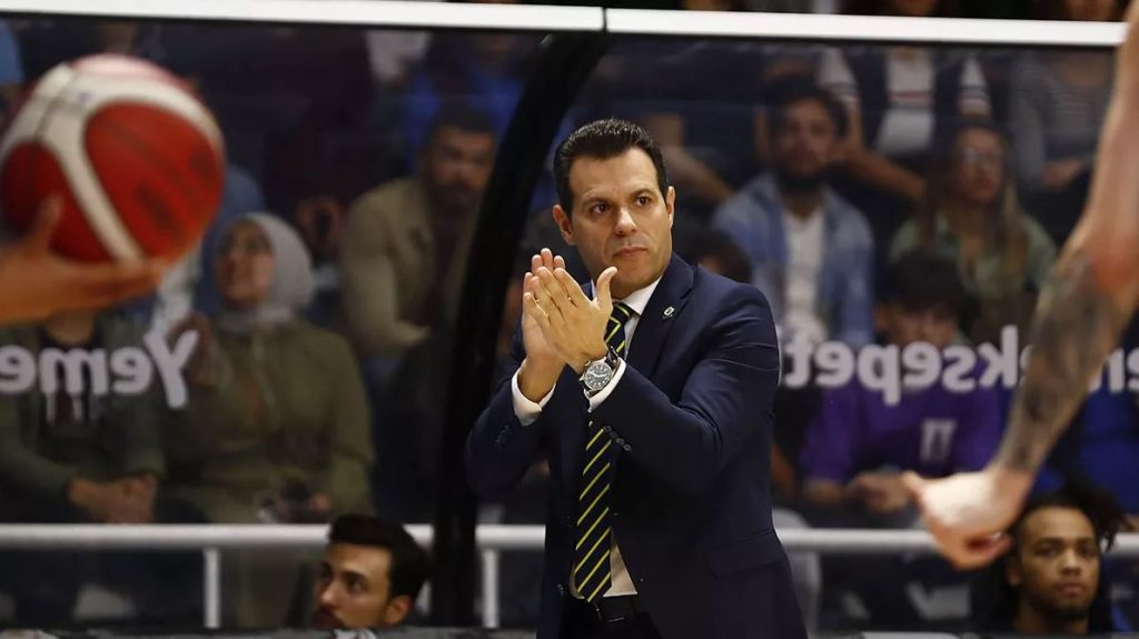 Fenerbahçe Erkek Basketbol Takımı Başantrenörü Dimitris Itoudis