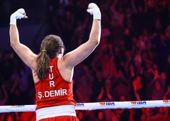 Milli boksörümüz Şennur Demir Avrupa üçüncüsü oldu