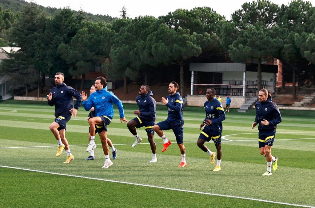 Fenerbahçe'de Ankaragücü maçı hazırlıkları başladı