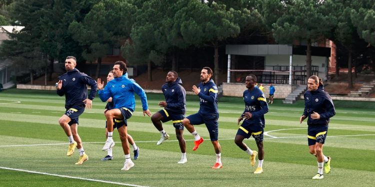 Fenerbahçe'de Ankaragücü maçı hazırlıkları başladı