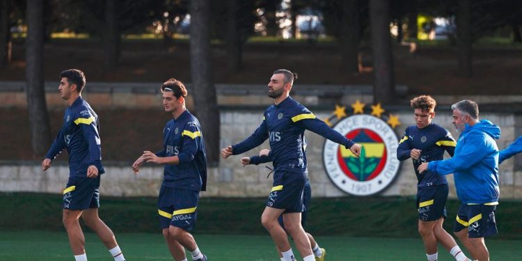 Fenerbahçe'de İstanbulspor maçı hazırlıkları başladı