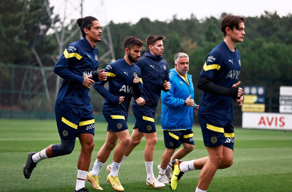 Fenerbahçe, Medipol Başakşehir maçı hazırlıklarına başladı