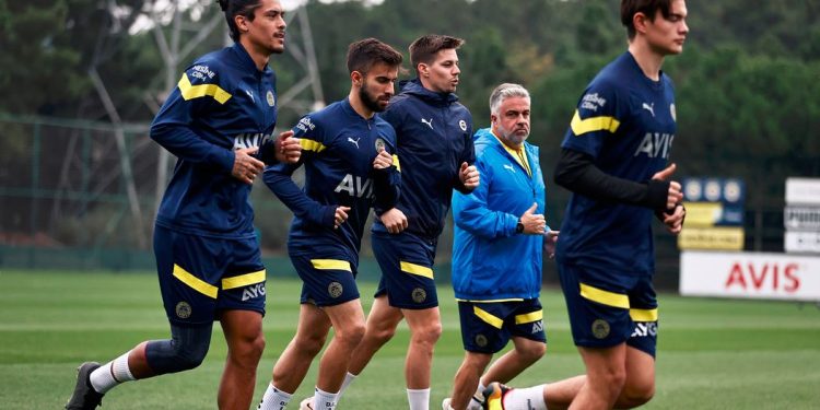 Fenerbahçe, Medipol Başakşehir maçı hazırlıklarına başladı