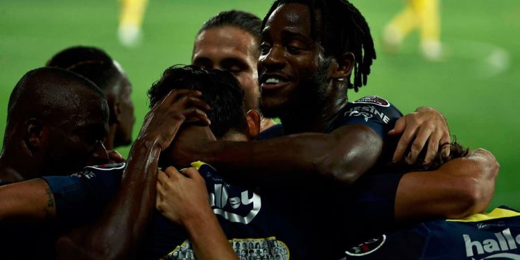 Fenerbahçe Futbol Takımı