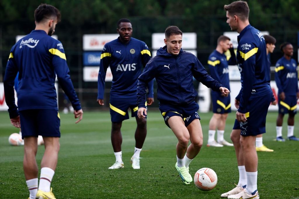 Fenerbahçe, AEK Larnaca maçı hazırlıklarına başladı