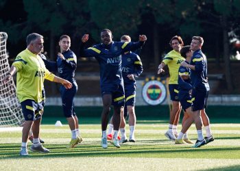 Fenerbahçe'de Rennes maçı hazırlıkları başladı
