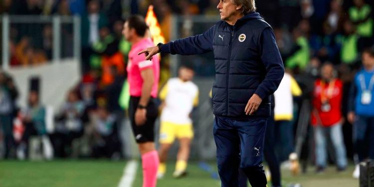 Fenerbahçe Teknik Direktörü Jorge Jesus