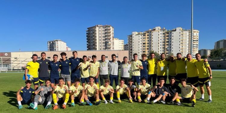 Fenerbahçe 19 Yaş Altı Futbol Takımı