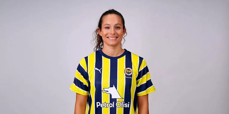 Danielle Julia Marcano Fenerbahçe'de
