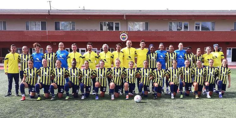 Fenerbahçe Kadın Futbol Takımı