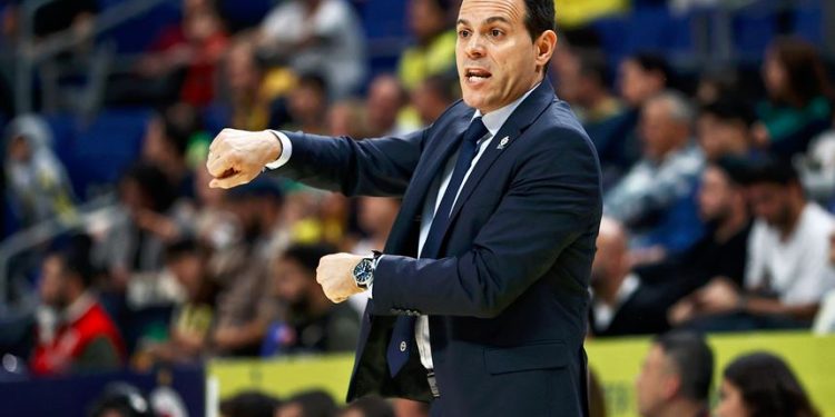 Fenerbahçe Erkek Basketbol Takımı Başantrenörü Dimitris Itoudis