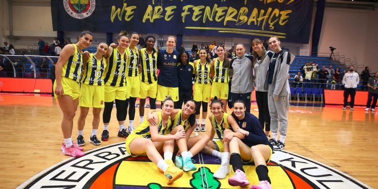 Fenerbahçe Kadın Basketbol Takımı