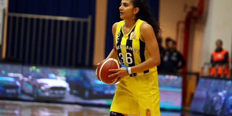 Fenerbahçe Kadın Basketbol Takımımız, Nesibe Aydın deplasmanından mağlubiyetle dönüyor.