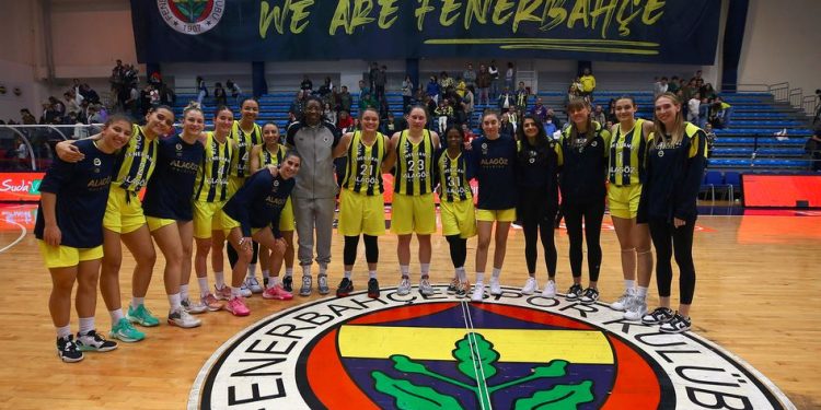 Fenerbahçe Kadın Basketbol Takımı
