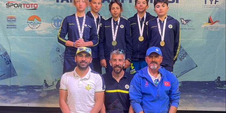 Fenerbahçe Doğuş, Türkiye Optimist Takım yarışlarında şampiyon oldu