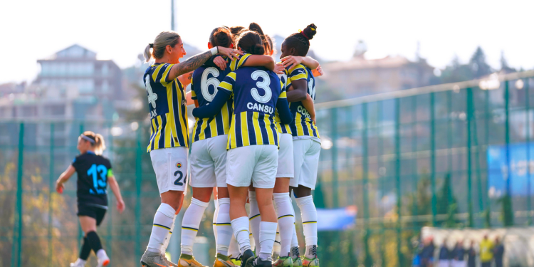 Fenerbahçe Kadın Futbol Takımı