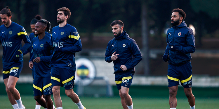 Fenerbahçe'de Çaykur Rizespor maçı hazırlıkları başladı