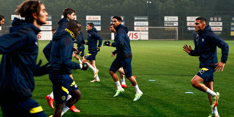 Fenerbahçe'de Galatasaray maçı hazırlıkları başladı