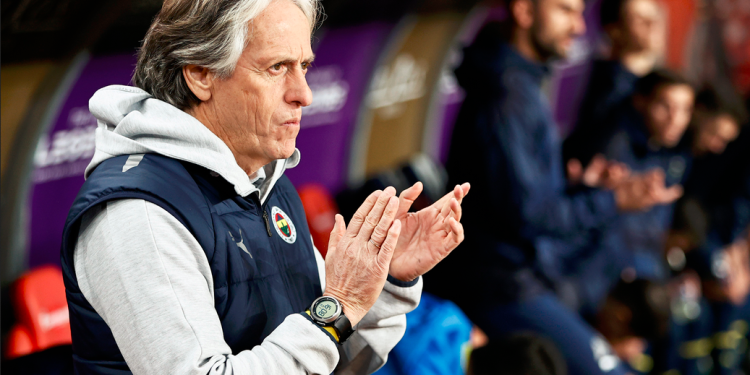 Fenerbahçe Teknik Direktörü Jorge Jesus