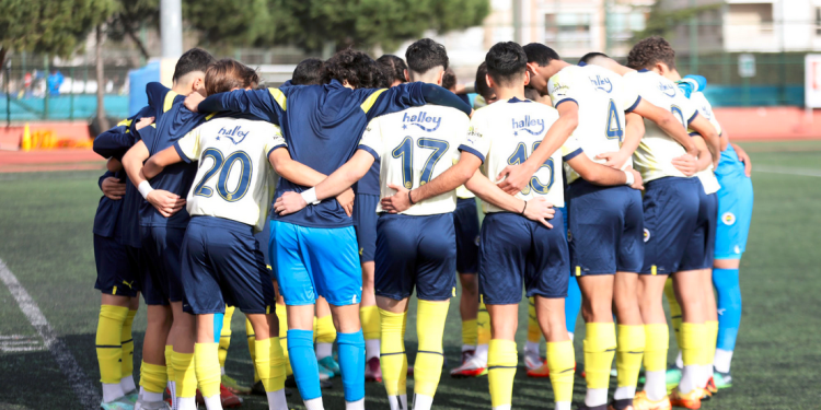 Fenerbahçe U17 Futbol Takımı