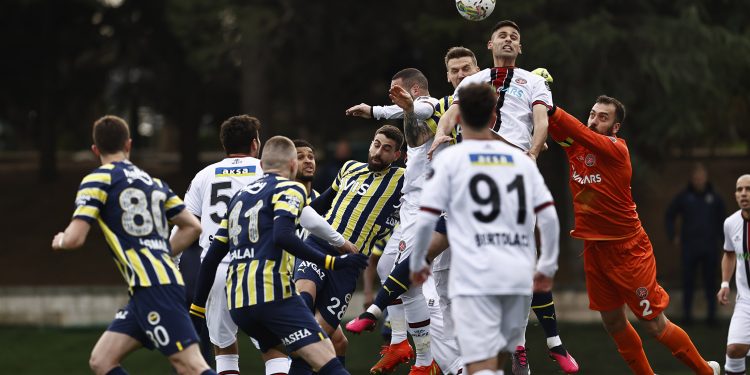 Hazırlık Maçı: Fenerbahçe 4-2 VavaCars Fatih Karagümrük