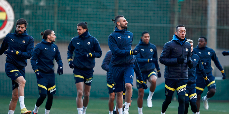 Fenerbahçe, Konyaspor maçının hazırlıklarına başladı