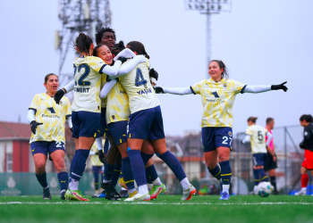 Fenerbahçe Kadın Futbol Takımı