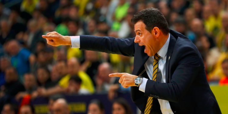 Fenerbahçe Erkek Basketbol Takımı Başantrenörü Dimitris Itoudis
