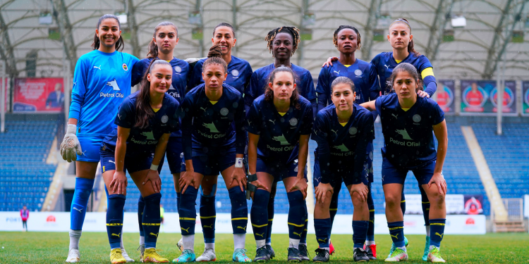 Fenerbahçe Kadın Futbol Takımı