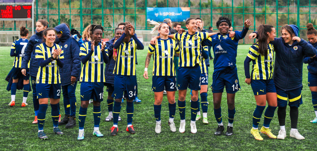 Fenerbahçe Kadın Futbol Takımı